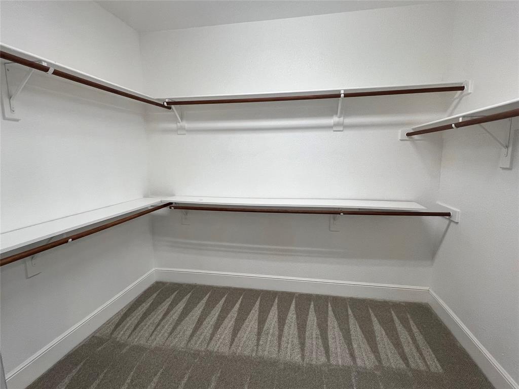 1228 Sandy Shore Road Irving, TX 75063 - Photo 10 of 20 Gallery Image 10