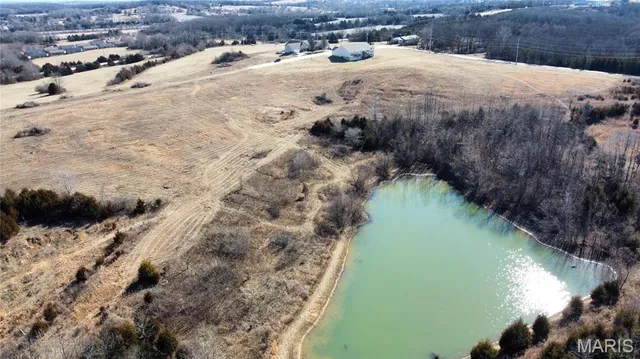 $824,000 | 1 Happy Sac Road East, St. Clair, MO 63077