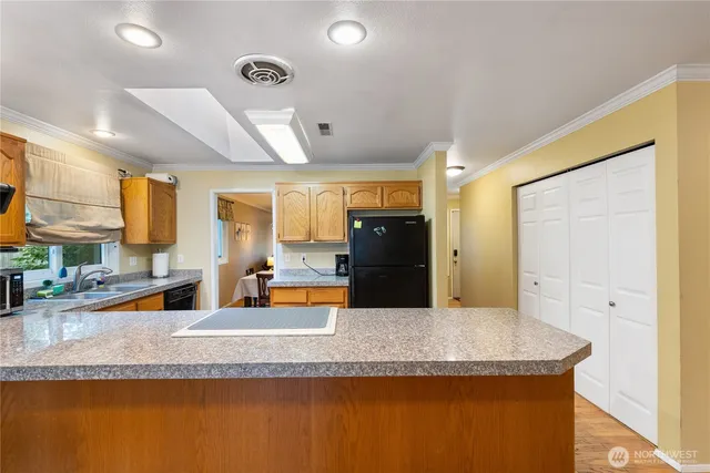 $499,000 | 625 Northwest Mizzen Drive, Oak Harbor, WA 98277