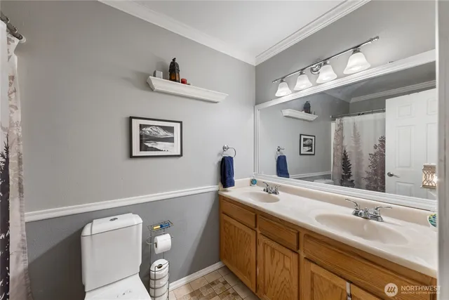 $499,000 | 625 Northwest Mizzen Drive, Oak Harbor, WA 98277