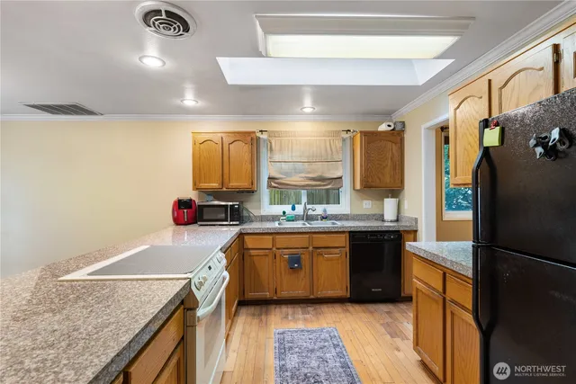 $499,000 | 625 Northwest Mizzen Drive, Oak Harbor, WA 98277