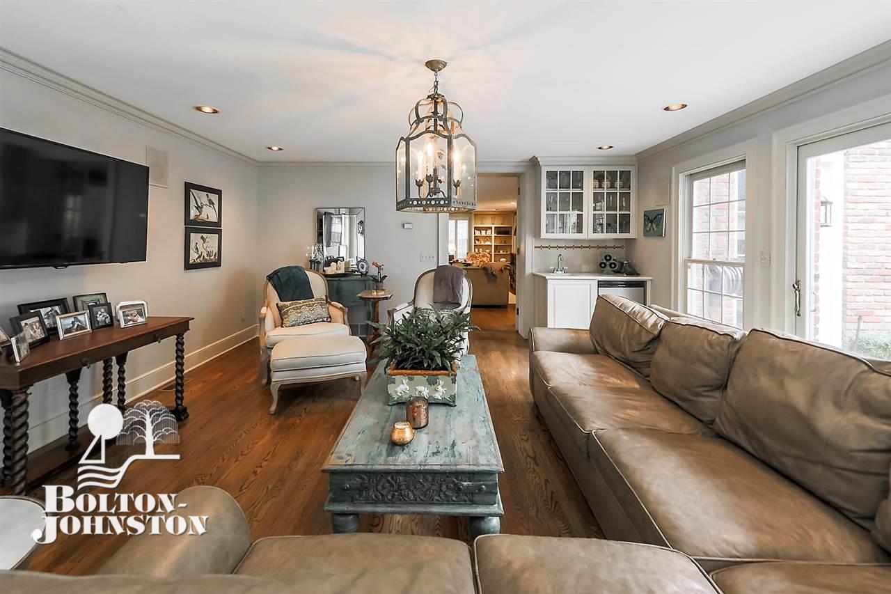420 Washington Road Grosse Pointe, MI 48230 - Photo 4 of 46
