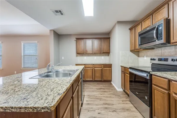$2,025 | 1100 Cedar Hollow Drive, Princeton, TX 75407