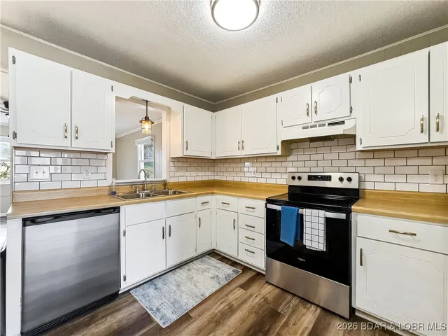 $335,000 | 160 Bridgeview Road, Camdenton, MO 65020