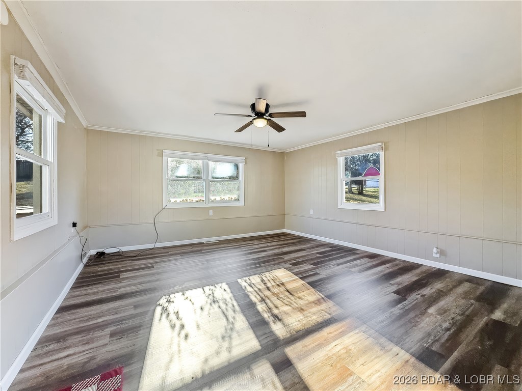 160 Bridgeview Road Camdenton, MO 65020 - Photo 18 of 49 Family room/dining room with access to back deck a