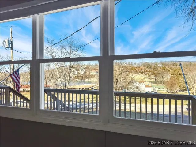 $335,000 | 160 Bridgeview Road, Camdenton, MO 65020