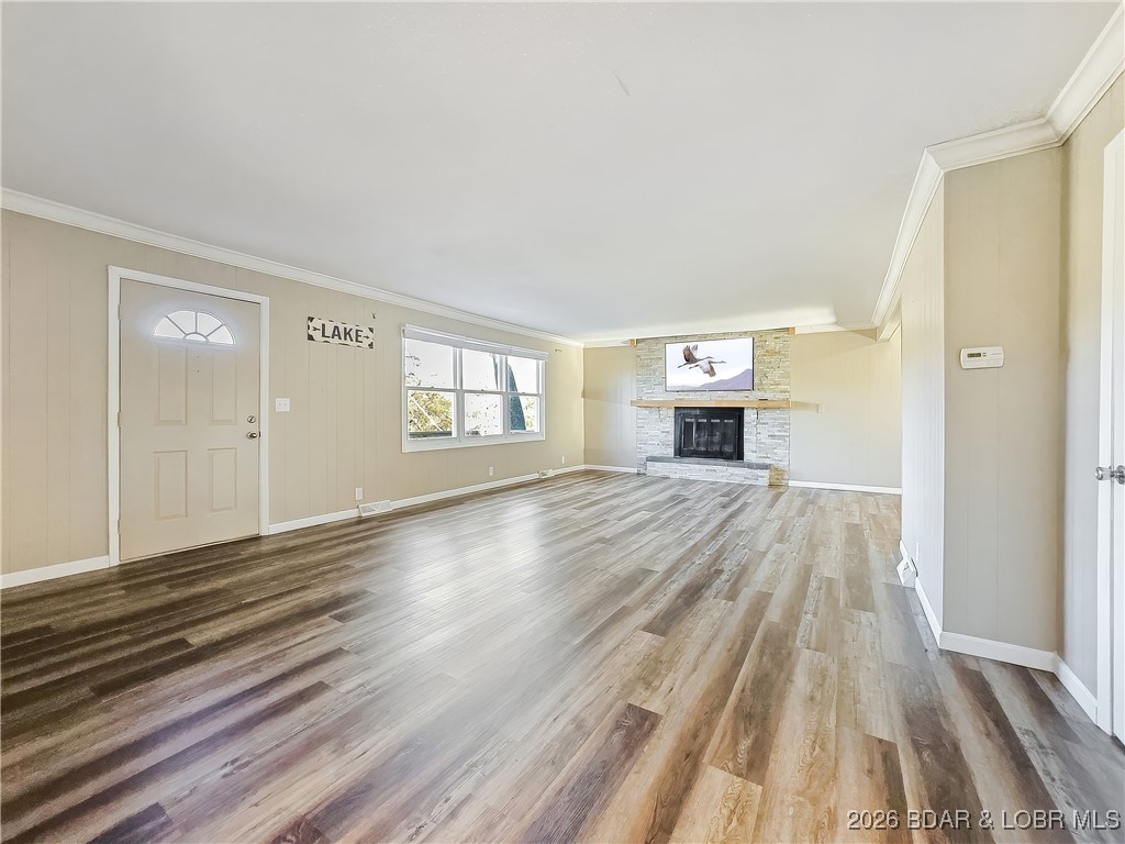 160 Bridgeview Road Camdenton, MO 65020 - Photo 10 of 49 Tons of space to create your perfect 'chill' spot.