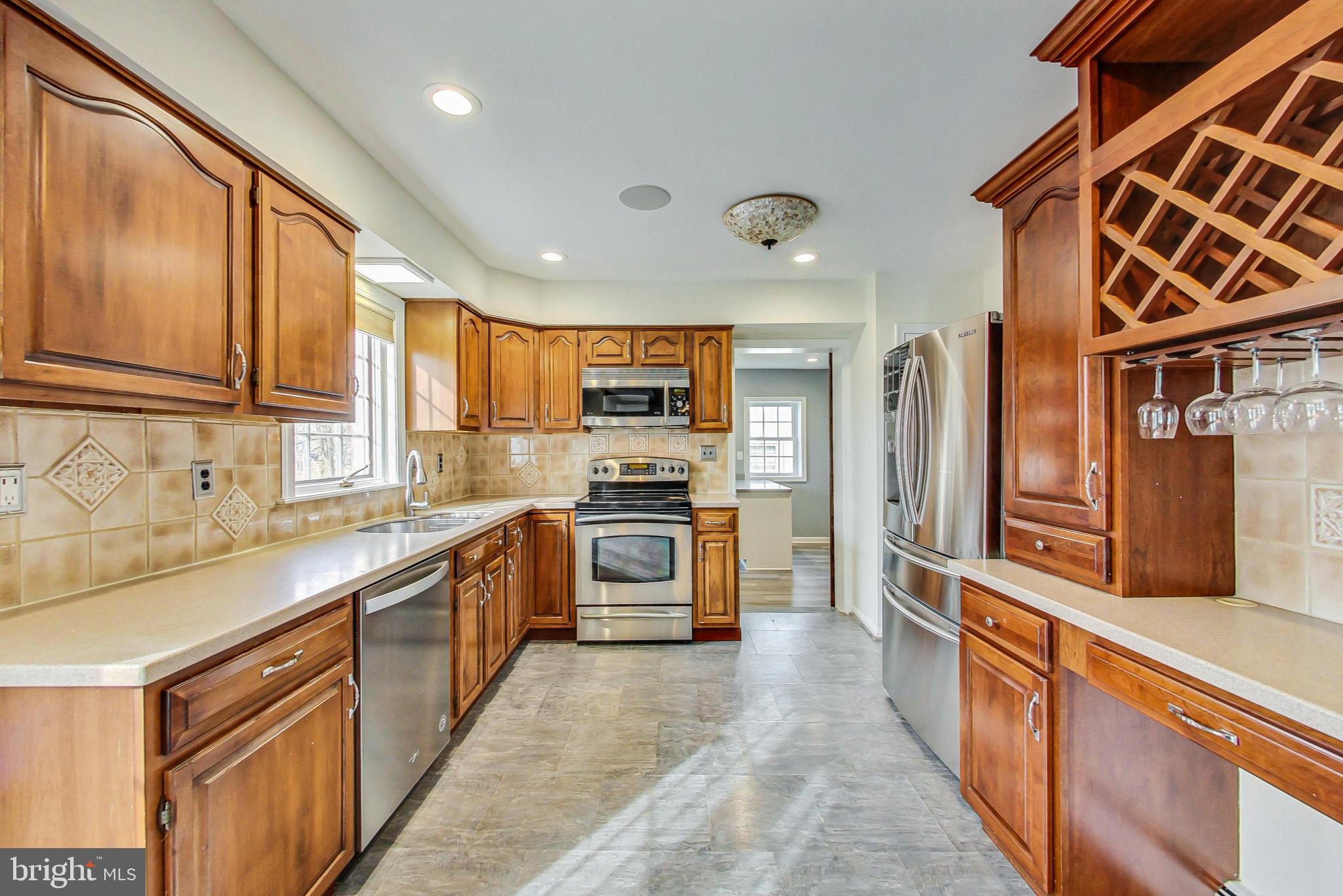 6413 Forest Road Cheverly, MD 20785 - Photo 10 of 76 Kitchen