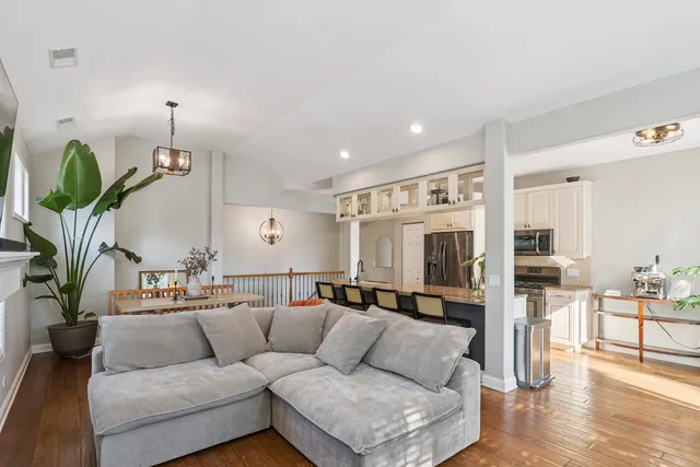 $315,000 | 315 Hill Street, Unit A, Wauconda, IL 60084