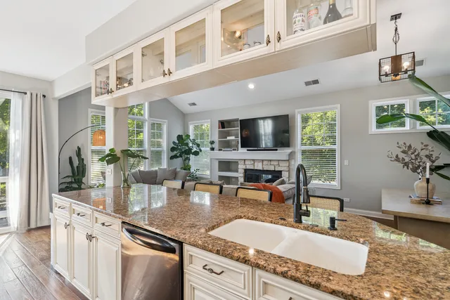 $315,000 | 315 Hill Street, Unit A, Wauconda, IL 60084