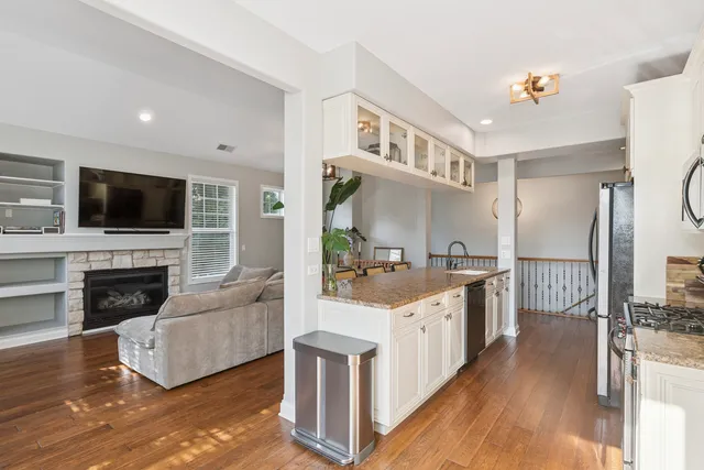 $315,000 | 315 Hill Street, Unit A, Wauconda, IL 60084