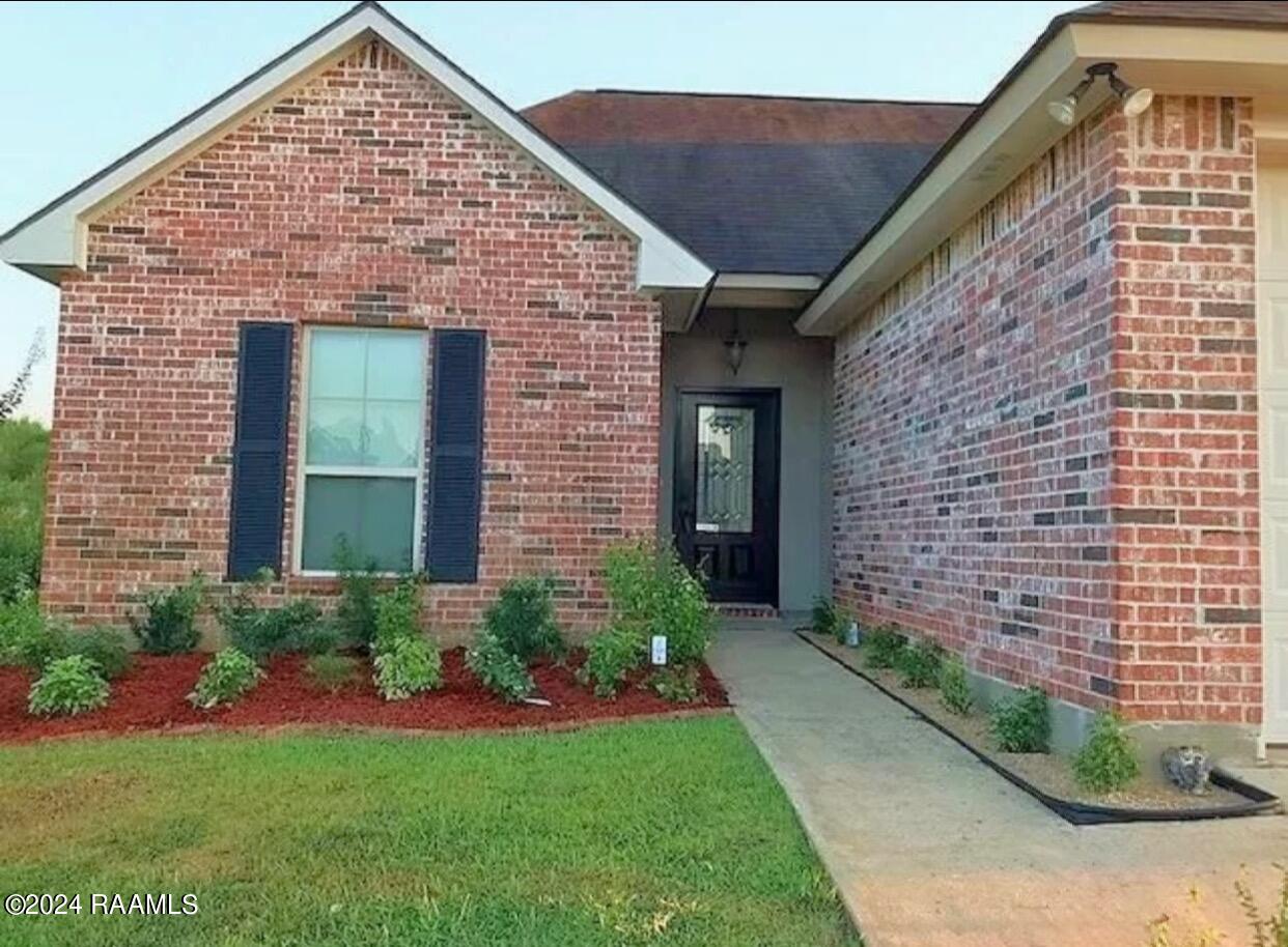 428 Crossover Road Pineville, LA 71360 - Photo 1 of 5 Front