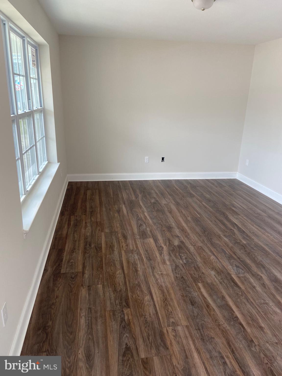 8 King George Road Pine Hill, NJ 08021 - Photo 3 of 25 Living Room
