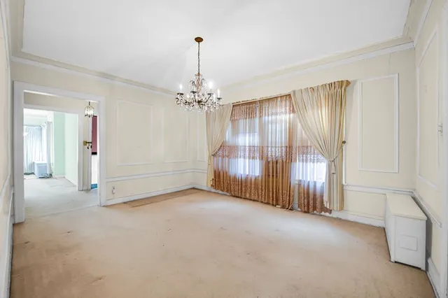 $275,000 | 7652 South Cornell Avenue, Chicago, IL 60649