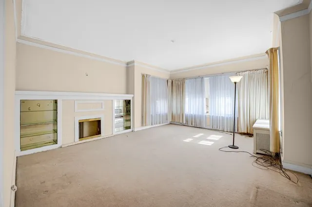 $275,000 | 7652 South Cornell Avenue, Chicago, IL 60649