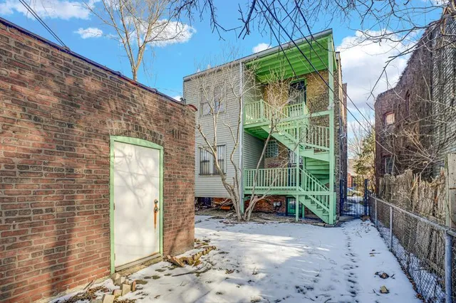 $275,000 | 7652 South Cornell Avenue, Chicago, IL 60649