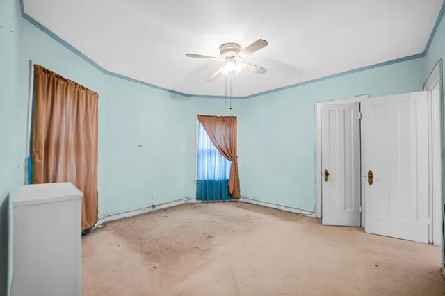 $275,000 | 7652 South Cornell Avenue, Chicago, IL 60649