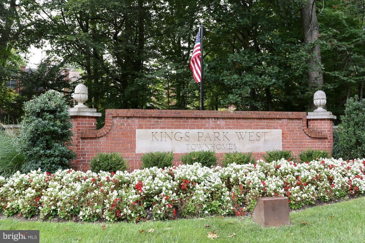 4862 Carriagepark Road Fairfax, VA 22032 - Photo 1 of 30 Community