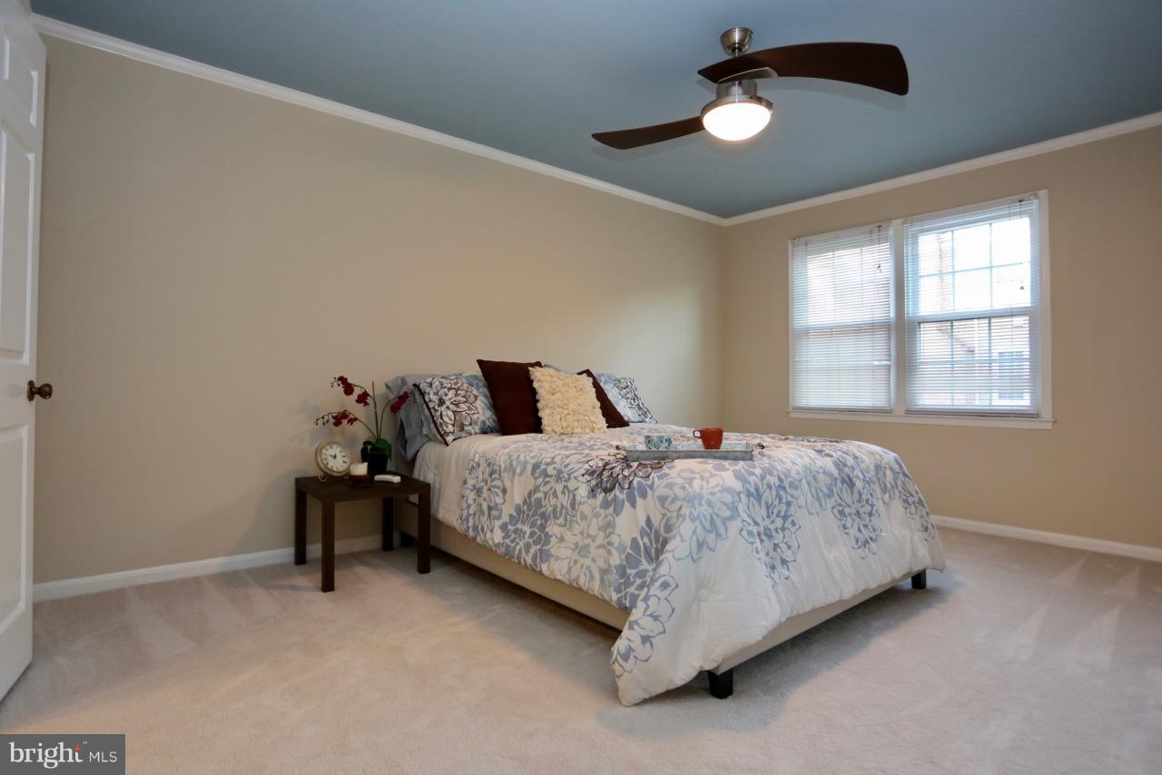 4862 Carriagepark Road Fairfax, VA 22032 - Photo 17 of 30 Bedroom (Master)