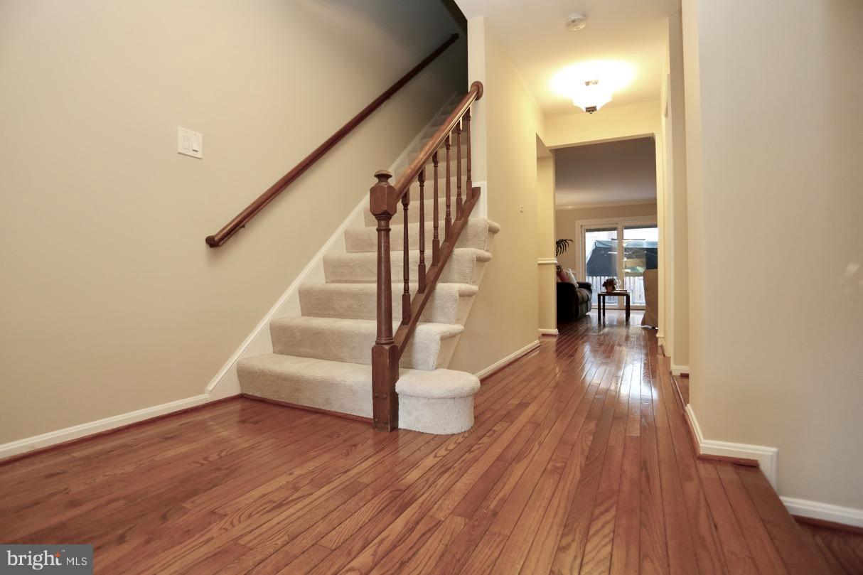 4862 Carriagepark Road Fairfax, VA 22032 - Photo 3 of 30 Interior (General)