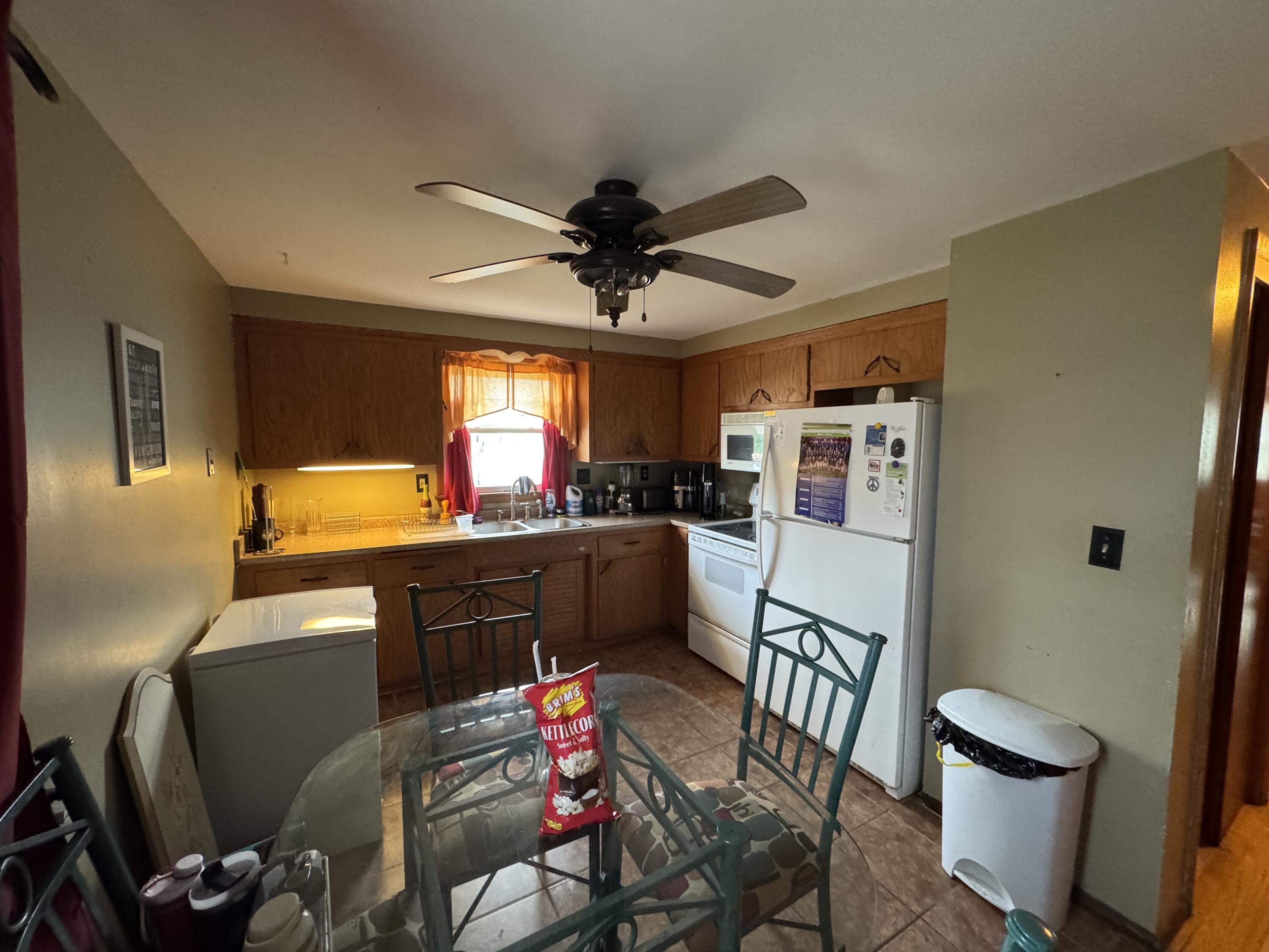 5936 North 84th Street Milwaukee, WI 53225 - Photo 6 of 7 kitchen