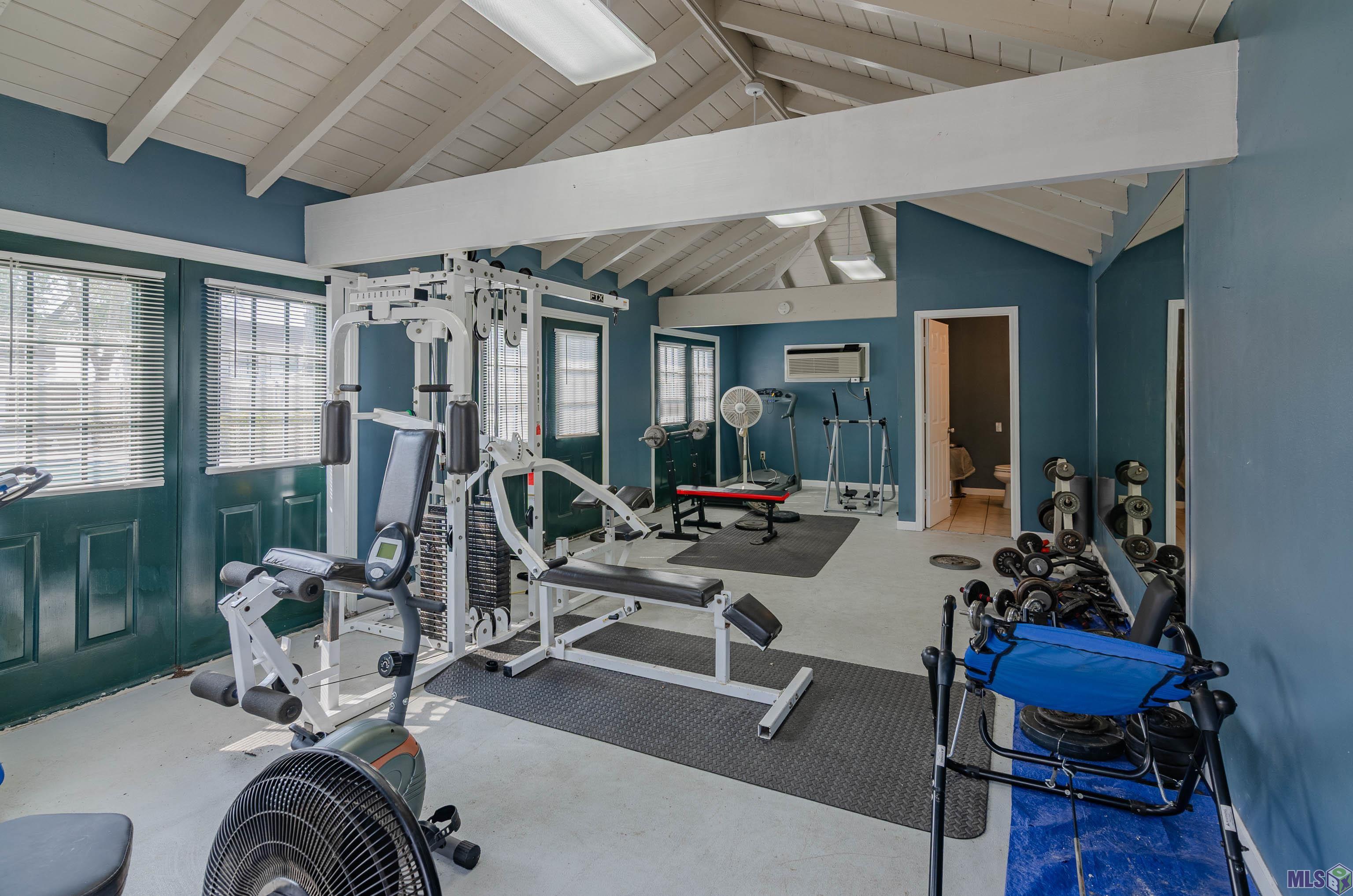 9855 Jefferson Highway, Unit W34 Baton Rouge, LA 70809 - Photo 13 of 20