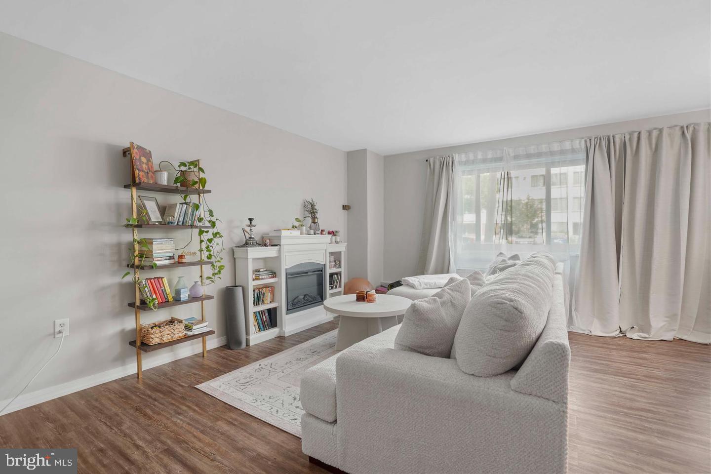 1200 South Arlington Ridge Road, Unit 314 Arlington, VA 22202 - Photo 4 of 17