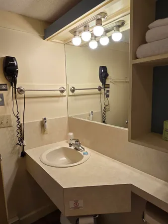 $450 | 46 Packard's Road, Unit 405 WEEK 28, Waterville Valley, NH 03215