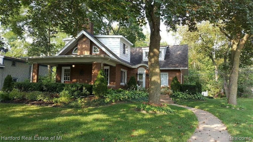 23935 Farmington Road Farmington, MI 48336 - Photo 3 of 35