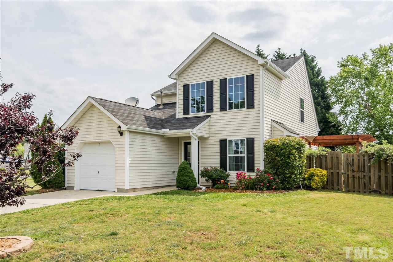 Beautiful and well cared single family home in Morrisville with a fenced in yard