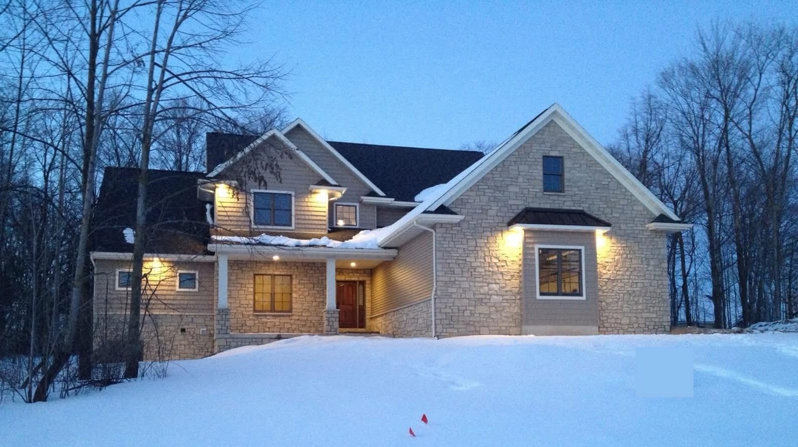 1387 Radcliff Road Neenah, WI 54956 - Photo 1 of 10