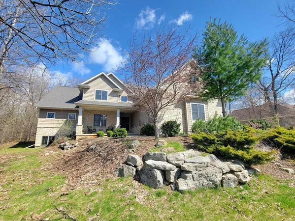 $779,000 | 1387 Radcliff Road, Neenah, WI 54956