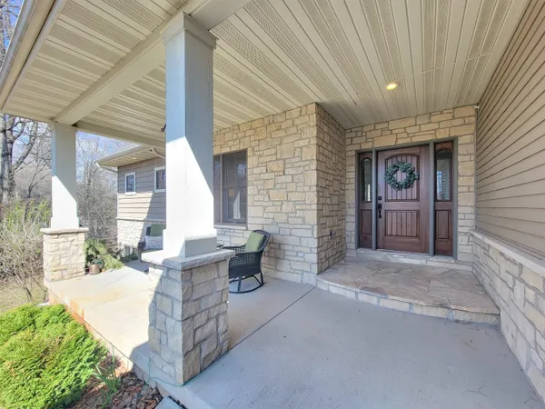 $779,000 | 1387 Radcliff Road, Neenah, WI 54956