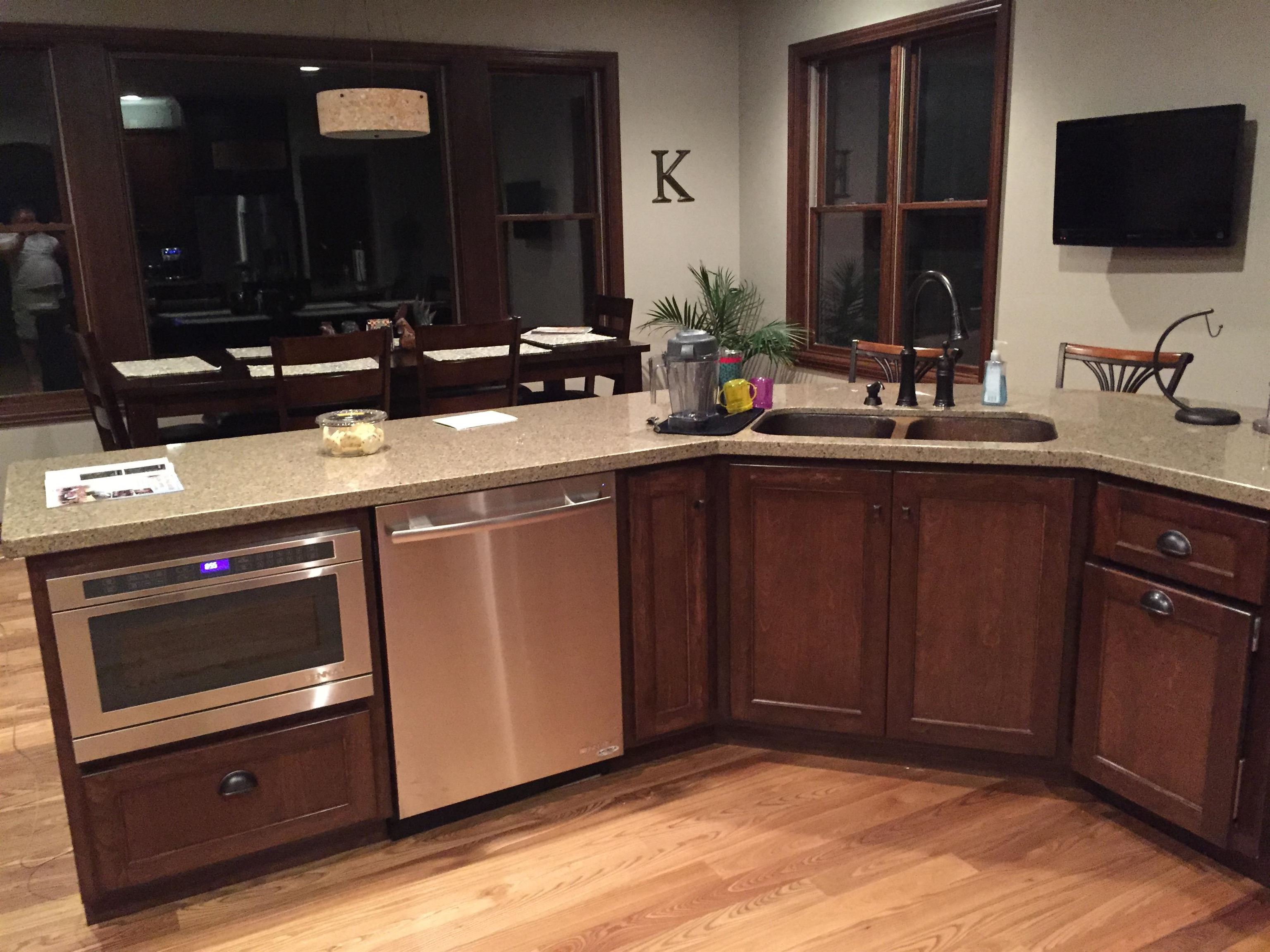 1387 Radcliff Road Neenah, WI 54956 - Photo 4 of 10