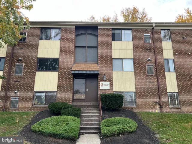 $170,000 | 9921 Bustleton Avenue, Unit T10, Philadelphia, PA 19115