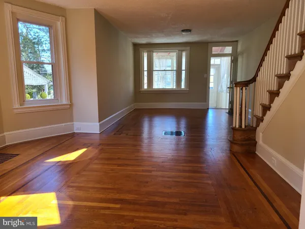 $2,200 | 524 Washington Street, Royersford, PA 19468