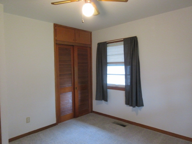 304 South Hawthorne Road Muncie, IN 47304 - Photo 11 of 27