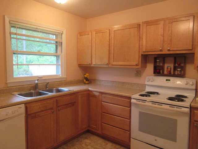 304 South Hawthorne Road Muncie, IN 47304 - Photo 7 of 27