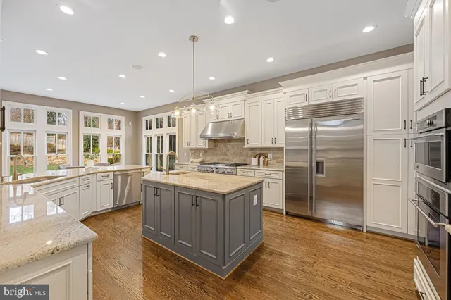 $3,075,000 | 6520 Topeka Road, McLean, VA 22101