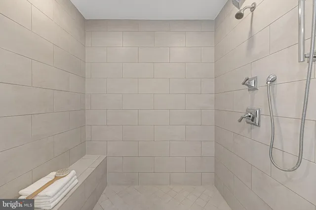 $3,075,000 | 6520 Topeka Road, McLean, VA 22101