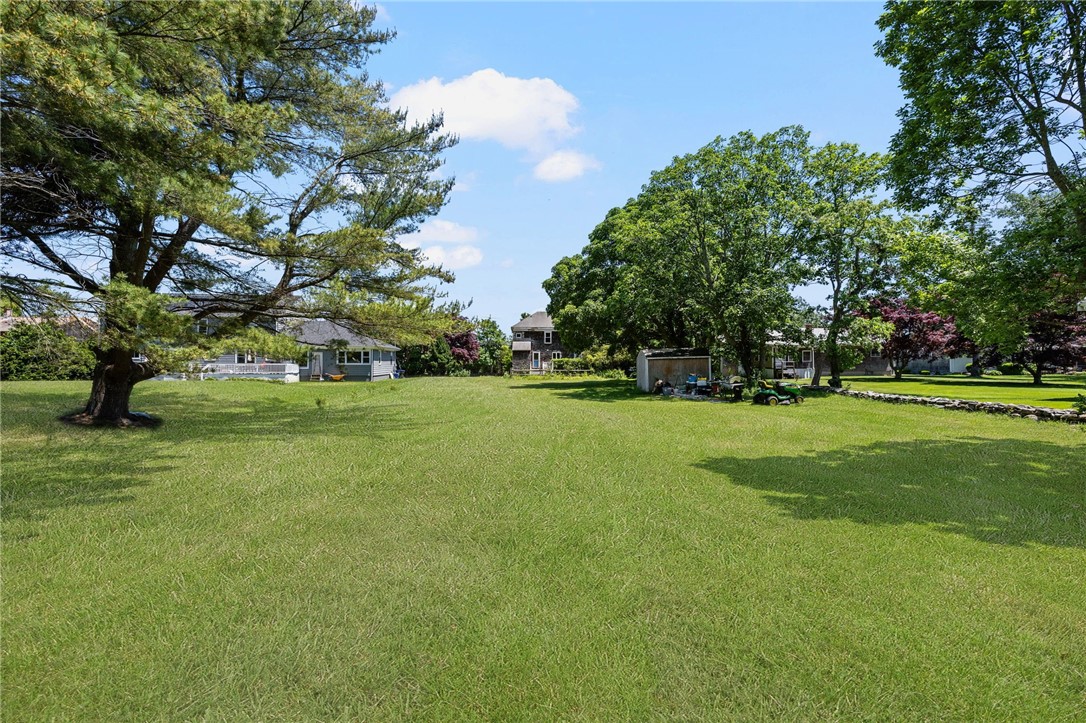 469 Wapping Road Portsmouth, RI 02871 - Photo 10 of 38
