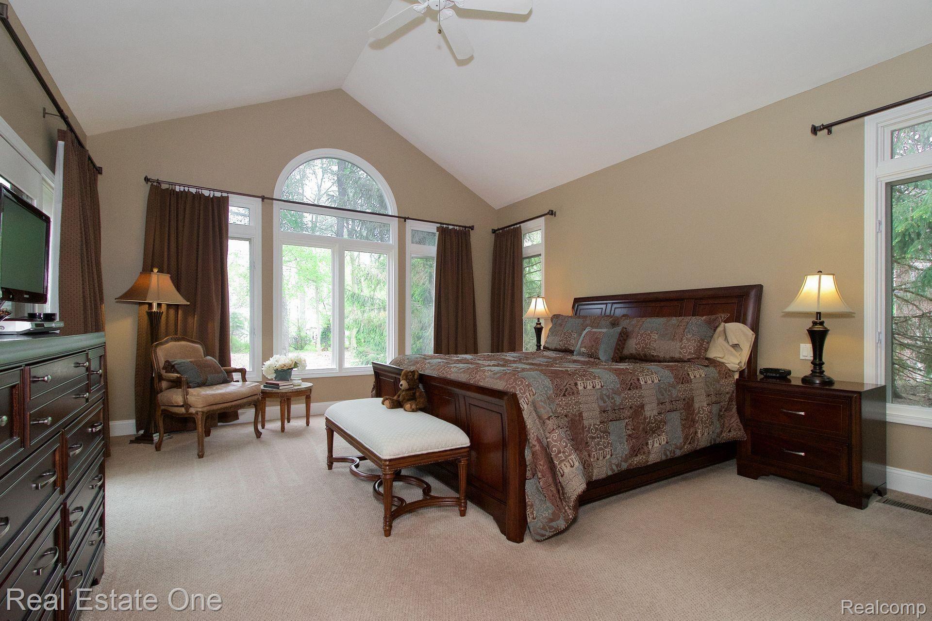 5890 Winans View Court Pinckney, MI 48169 - Photo 24 of 38 32.jpg