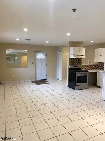 $1,975 | 336 Bloomfield Avenue, Unit 1C, Caldwell, NJ 07006