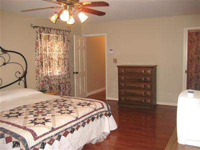 3042 Montavesta Road Lexington, KY 40502 - Photo 18 of 26 Master Bedroom, all hardwood floors to