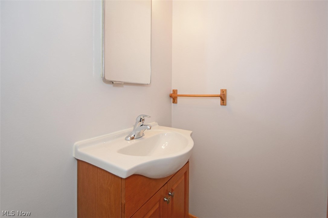 7050 Brandywine Road Parma Heights, OH 44130 - Photo 15 of 30
