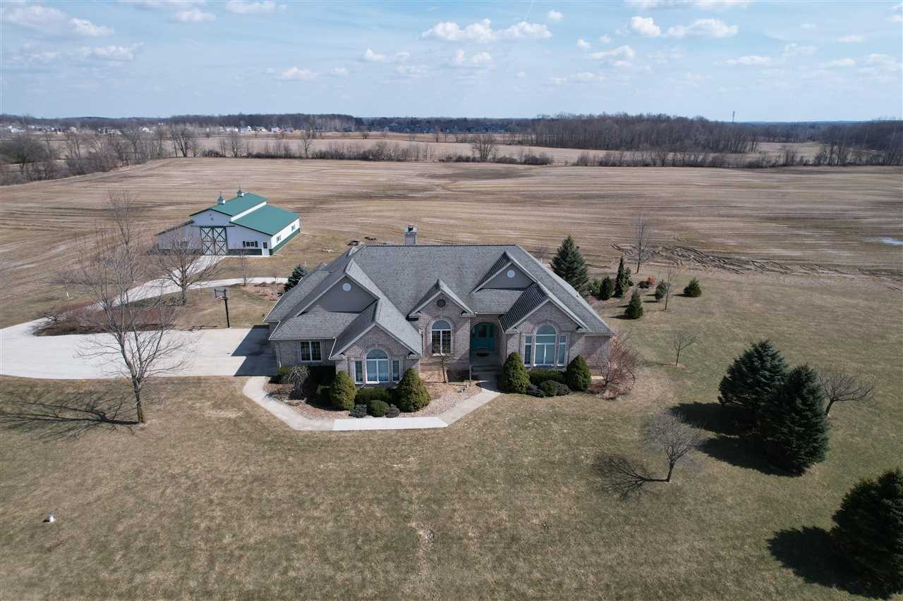 13305 Hogan Road Linden, MI 48451 - Photo 2 of 57