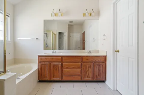 $315,000 | 1014 Pine Creek Drive, Pflugerville, TX 78660