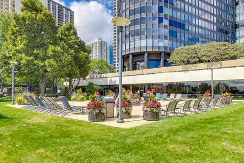 $559,000 | 155 North Harbor Drive, Unit 3910, Chicago, IL 60601