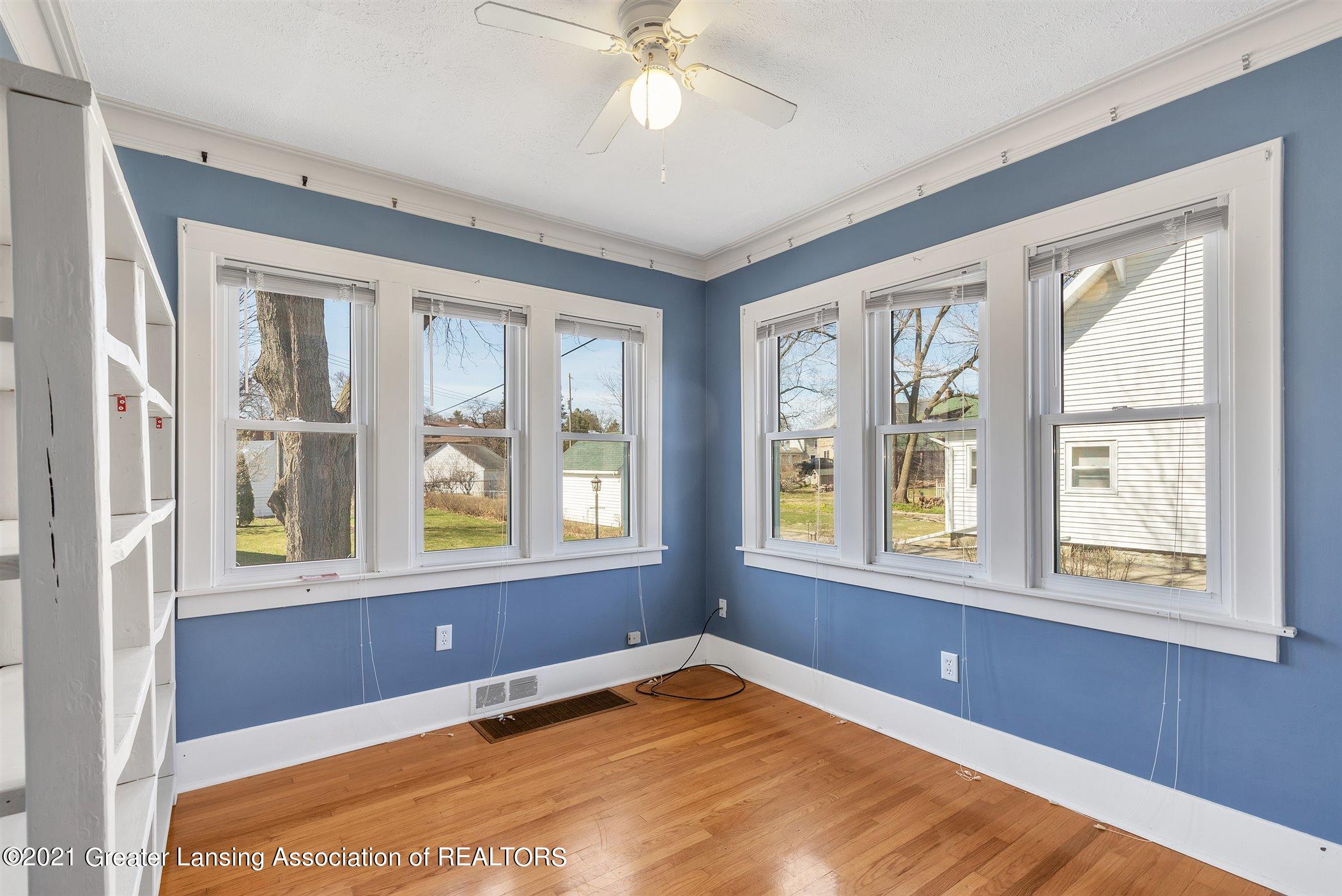 1515 Osborn Road Lansing, MI 48915 - Photo 21 of 32 1st Floor Den