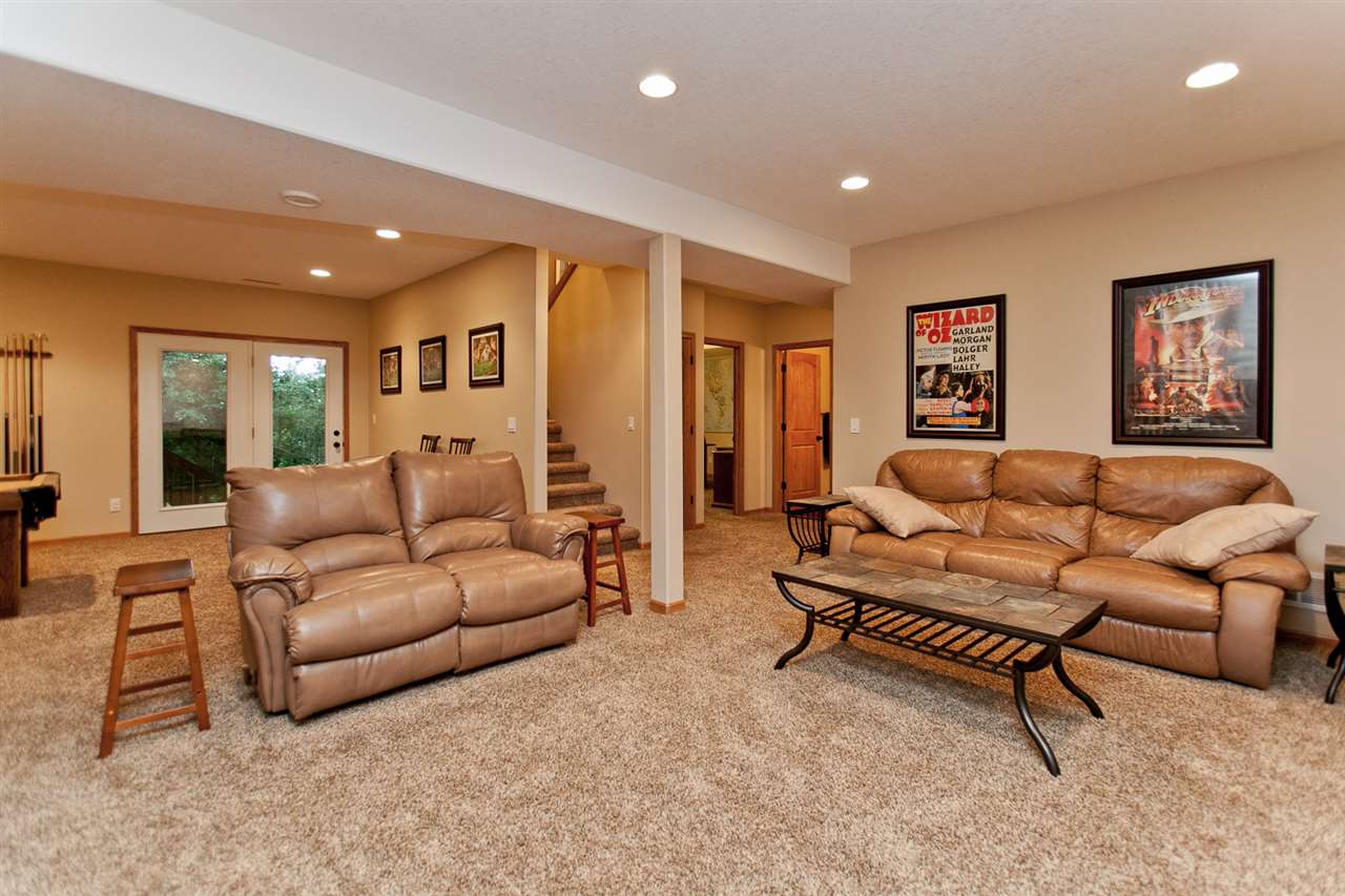 1095 Vista Road Ely, IA 52227 - Photo 25 of 43 Gallery Image 25